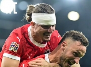 爱游戏入口-欧国联赛名将频繁受伤，对球队士气产生影响