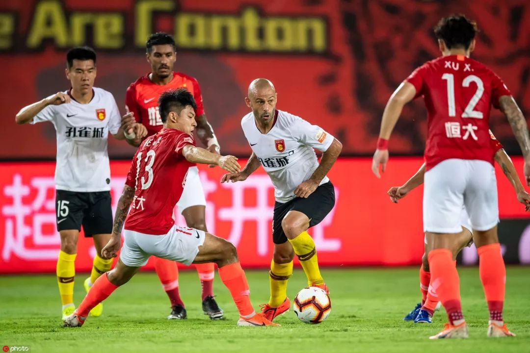 广州恒大客场逆转河北华夏，积分榜上继续领跑的简单介绍