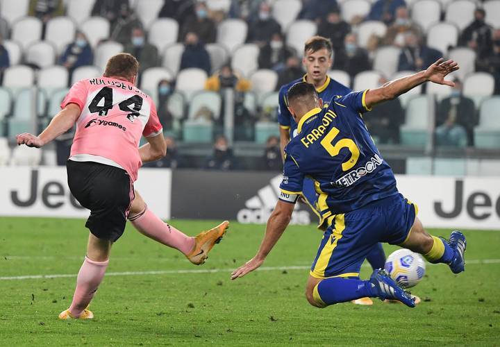 乌迪内斯意外战胜，球迷对胜利开心不已的简单介绍