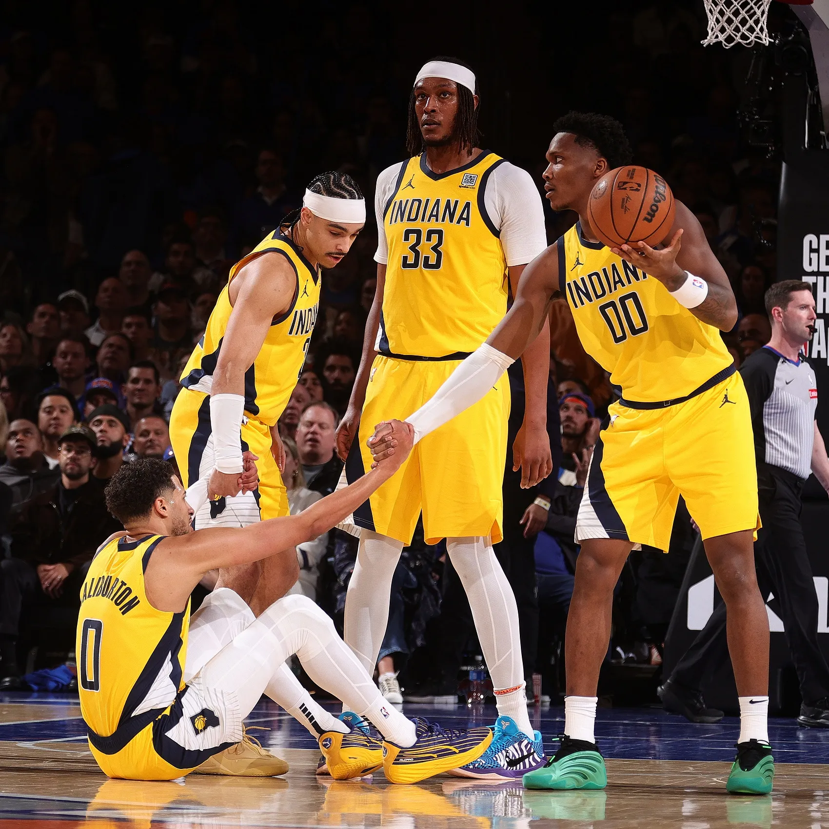 三巨头联手砍63分！凯尔特人轻松战胜雄鹿