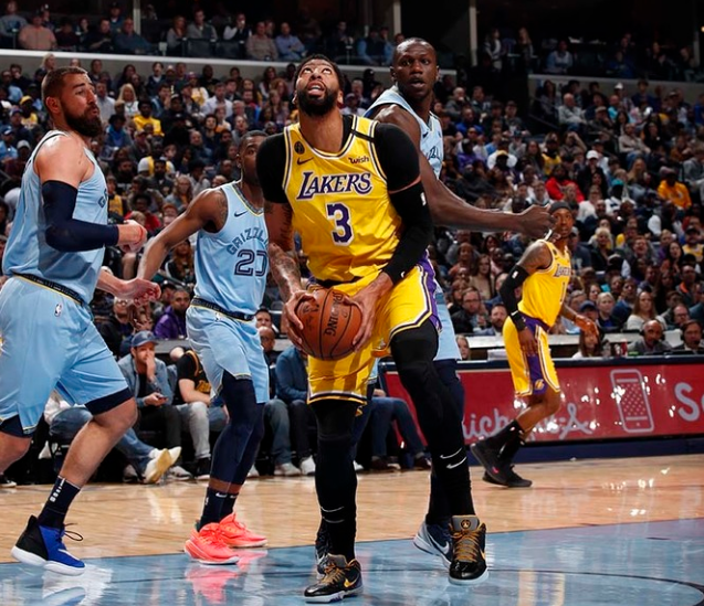 客场战绩不佳成为球队软肋，需改善