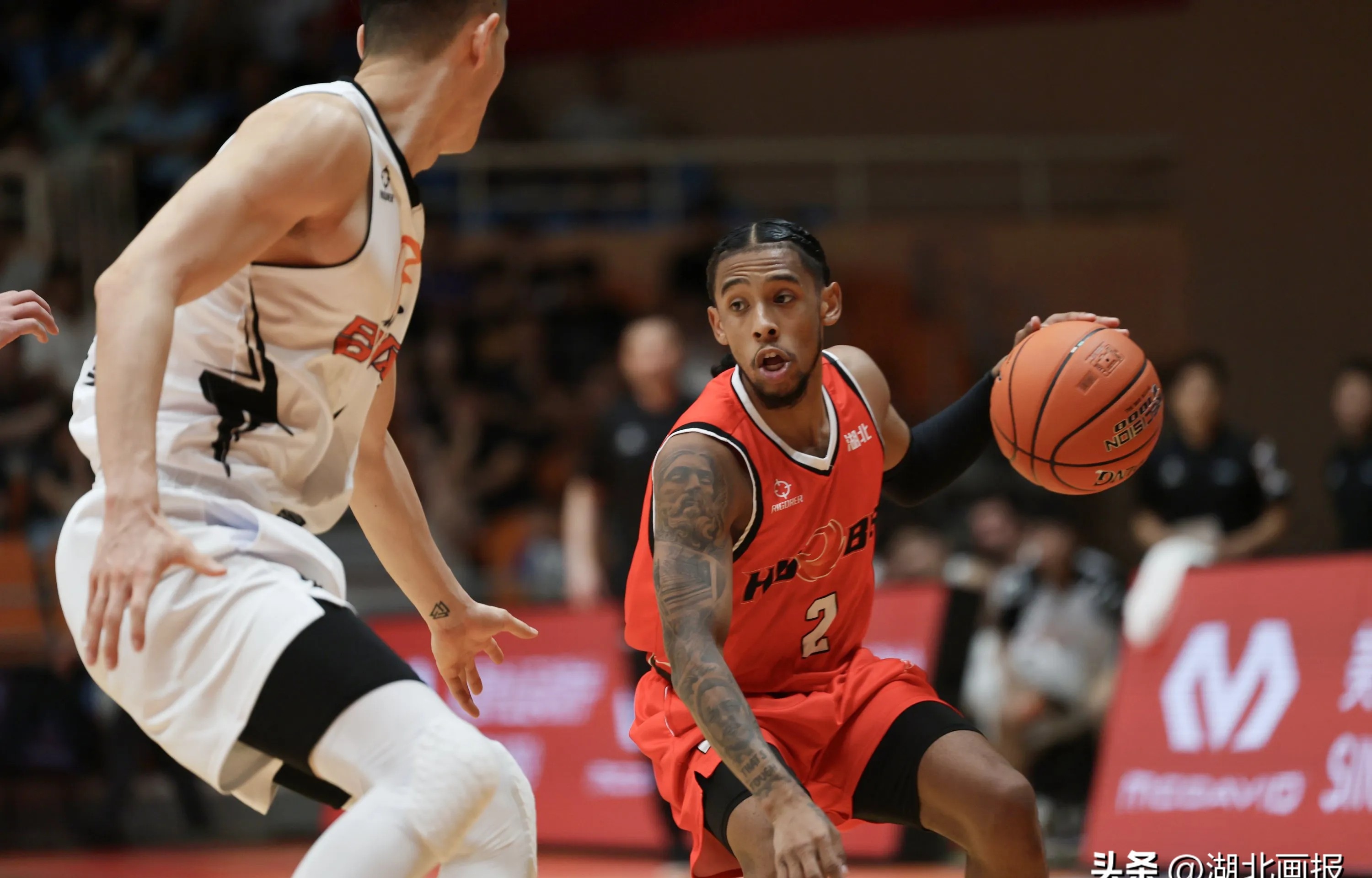 湖北男篮坚守主场：迎战山西队争夺胜利