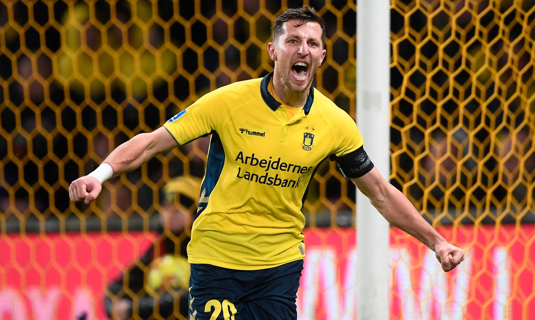 比利时队逆袭丹麦，晋级欧预赛四强的简单介绍