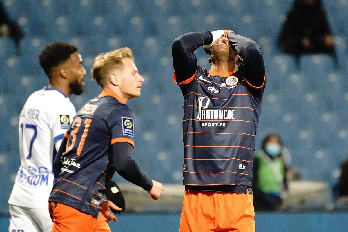 包含里尔主场逼平特鲁瓦，赛果不尽理想的词条