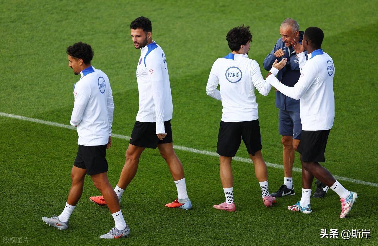 关于马赛后卫线稳固,备战巴黎圣日耳曼的比赛的信息 关于马赛后卫线稳固,备战巴黎圣日耳曼的比赛的信息