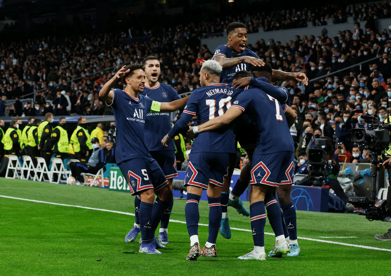 巴黎圣日耳曼主场大捷,领先优势扩大的简单介绍 巴黎圣日耳曼主场大捷,领先优势扩大的简单介绍