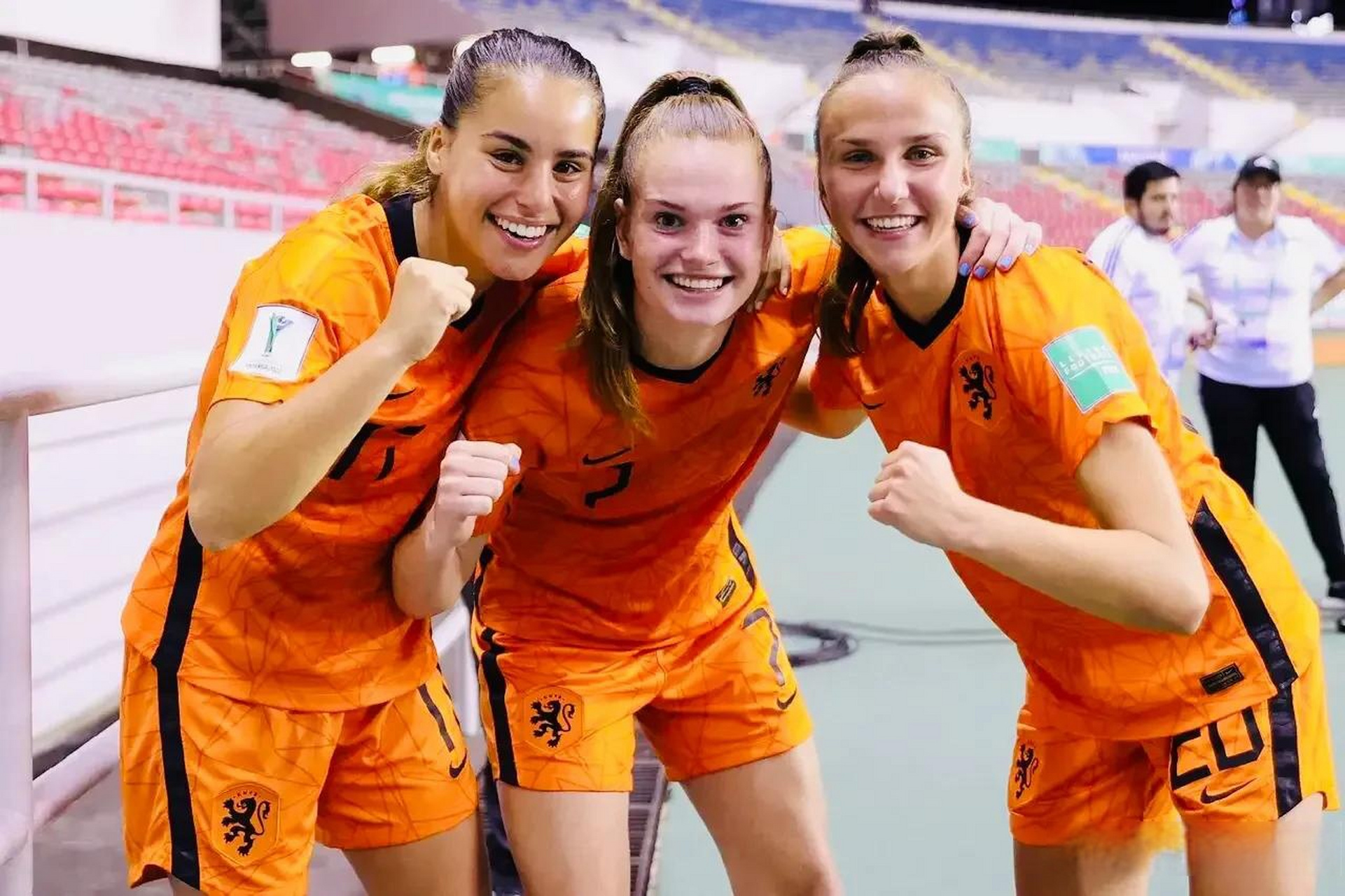 荷兰女足赛事精彩纷呈,观众热情支持 荷兰女足赛事精彩纷呈,观众热情支持