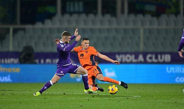 包含紫百合冒雪收获胜利，稳定意甲积分榜前列的词条